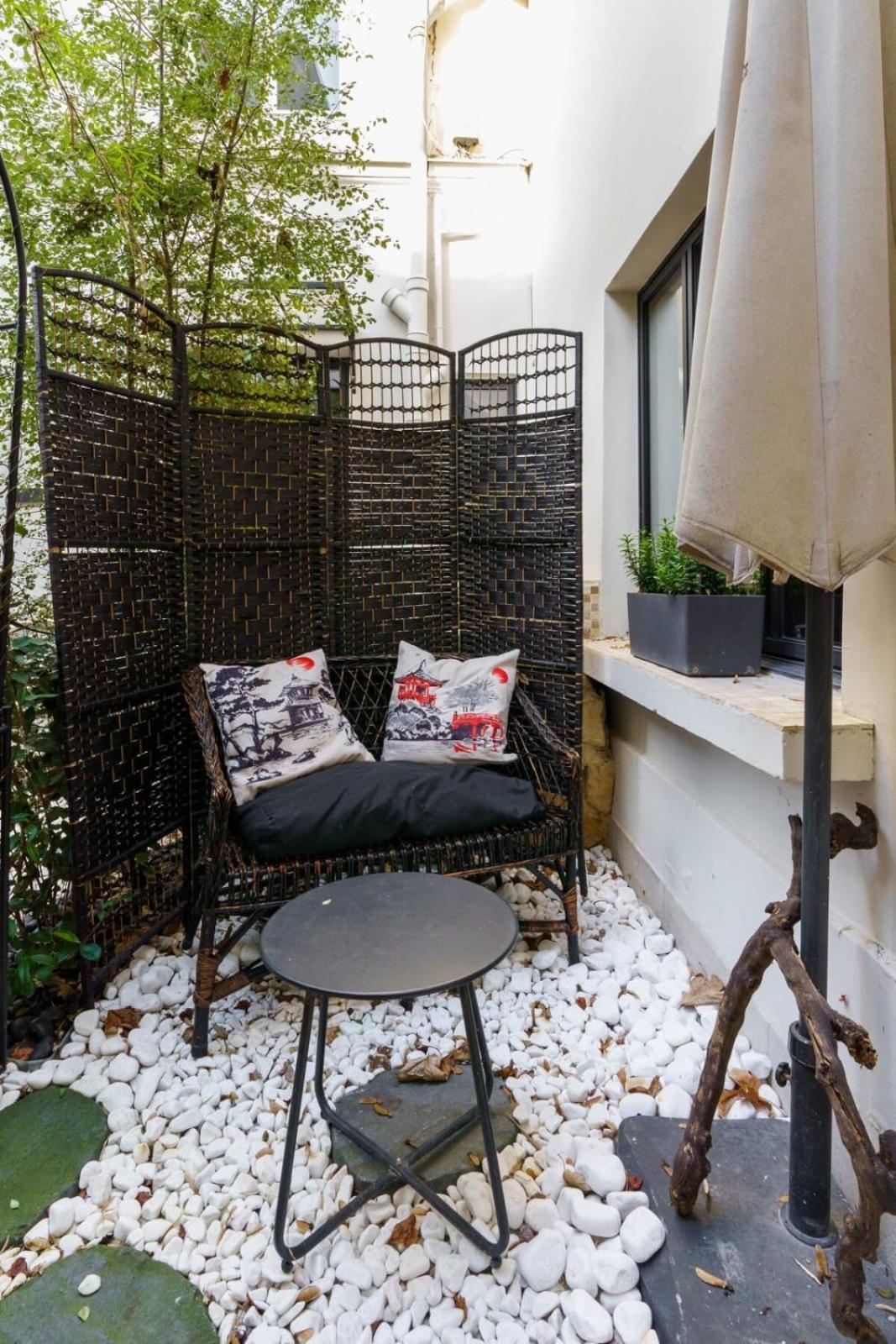 Appartement & Stylish 1bd Duplex W Gardenmontmartre! Parijs